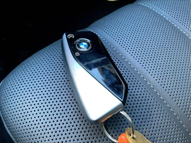 BMW 7 Series photo 34