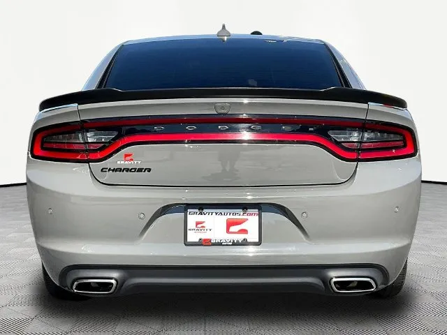 Dodge Charger photo 6