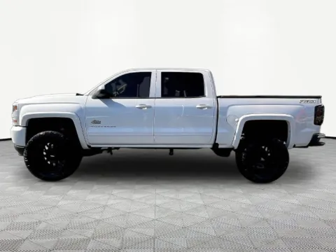 More photos of 2018 Chevrolet Silverado 1500 LT at Gravity Autos Marietta, GA