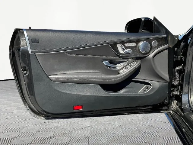Mercedes-Benz C-Class photo 20