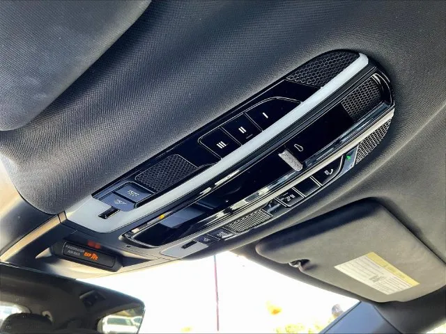 Porsche Cayenne photo 17