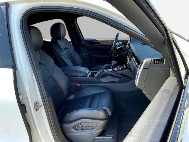 Porsche Cayenne photo 30