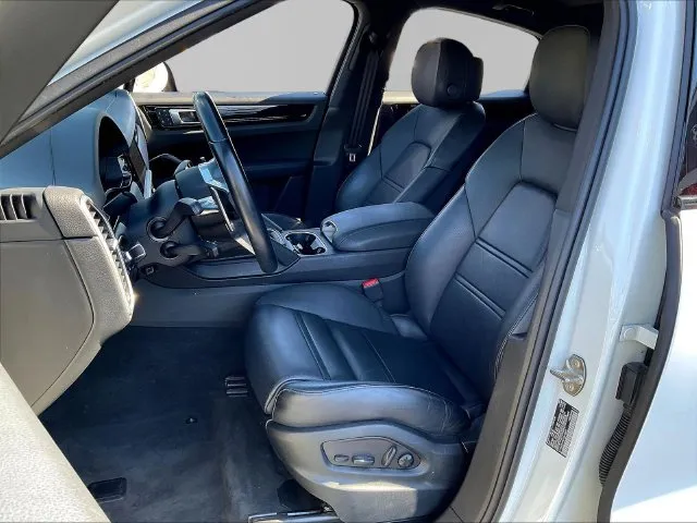 Porsche Cayenne photo 22