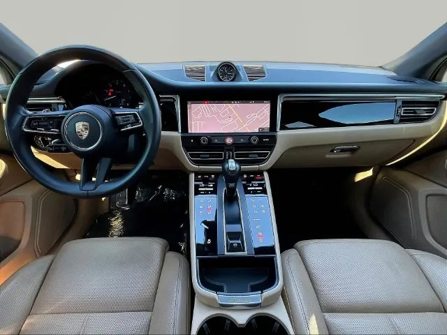 Porsche Macan photo 9