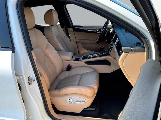 Porsche Macan photo 30