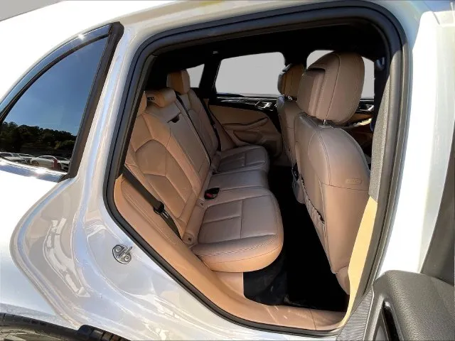 Porsche Macan photo 26