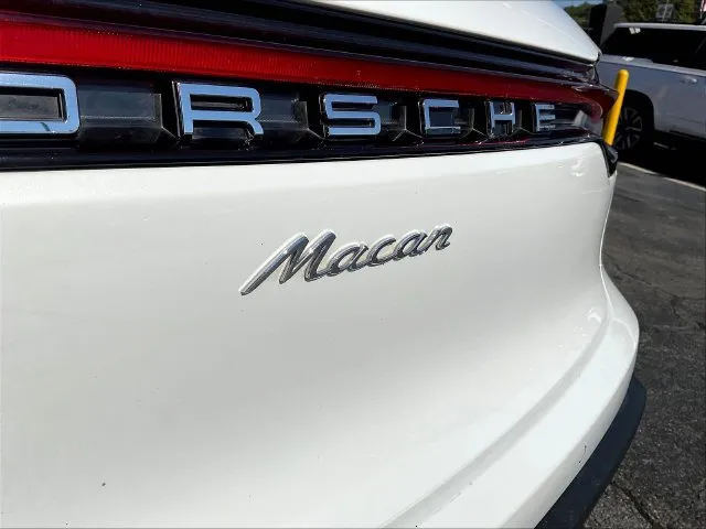 Porsche Macan photo 25