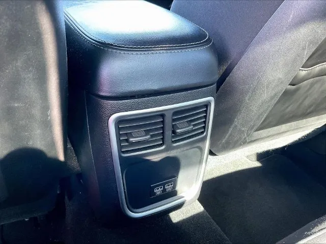Dodge Charger photo 12