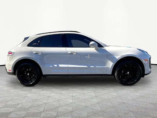 Porsche Macan photo 8