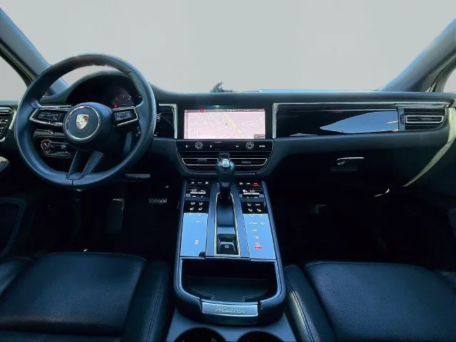 Porsche Macan photo 9