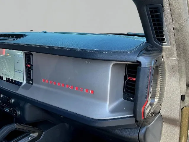 Ford Bronco photo 28