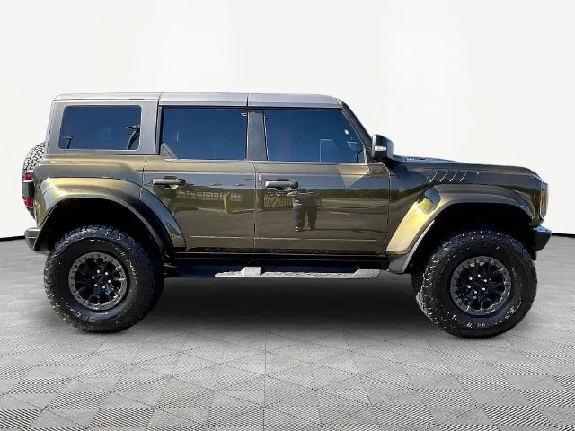 Ford Bronco photo 8