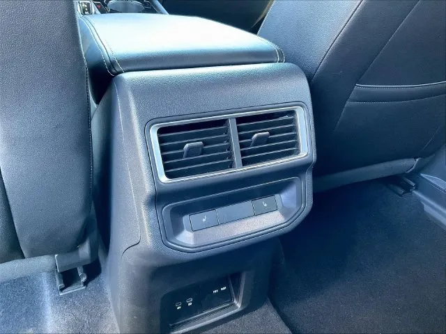 Volkswagen Atlas Cross Sport photo 12