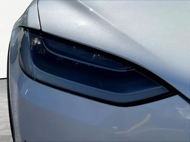 Tesla Model X photo 30
