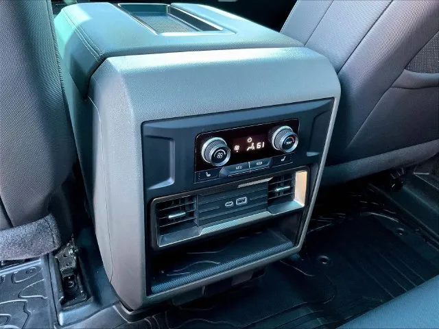 GMC Hummer EV SUV photo 12