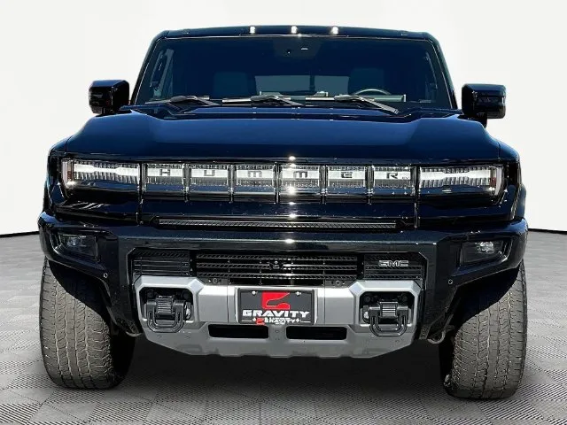GMC Hummer EV SUV photo 2