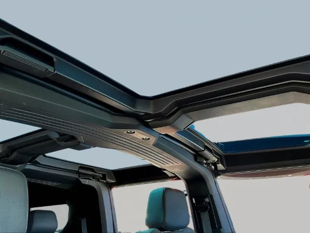 GMC Hummer EV SUV photo 29