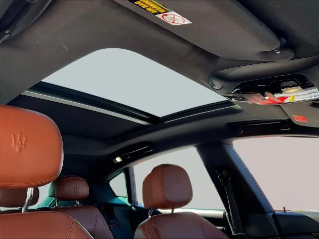 Maserati Levante photo 29