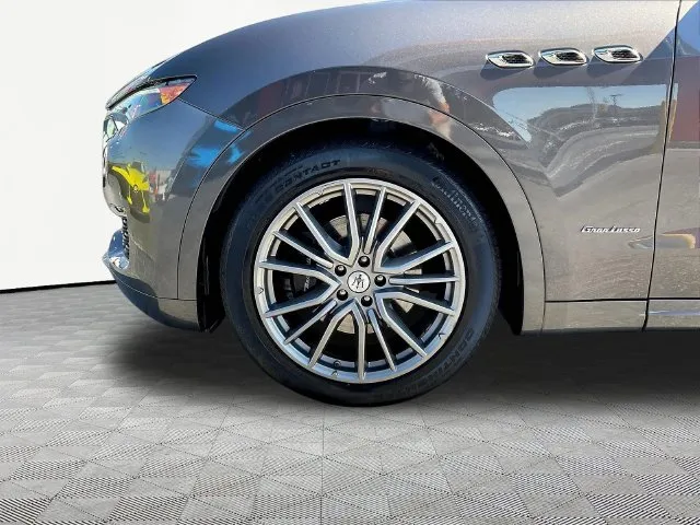 Maserati Levante photo 36