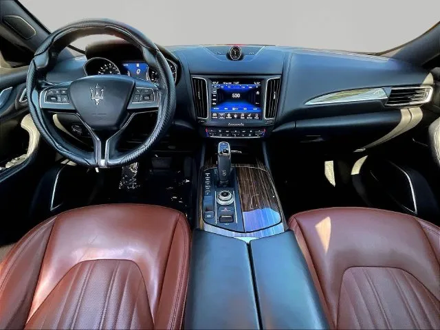 Maserati Levante photo 9