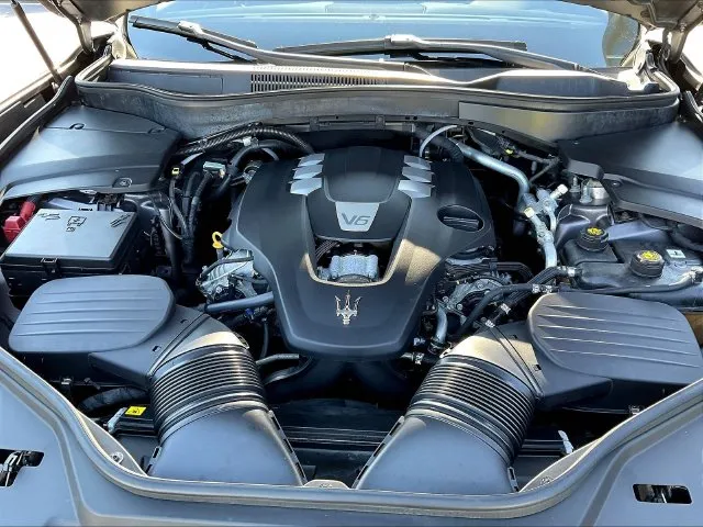 Maserati Levante photo 32