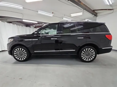 More photos of 2019 Lincoln Navigator Reserve at Gravity Autos Marietta, GA