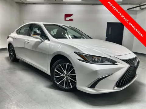 White 2022 Lexus ES 300h for sale in Marietta, GA