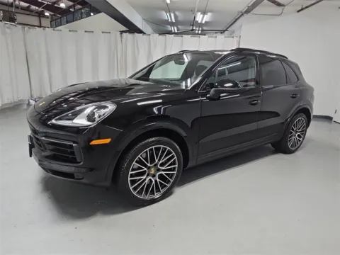 More photos of 2022 Porsche Cayenne at Gravity Autos Marietta, GA