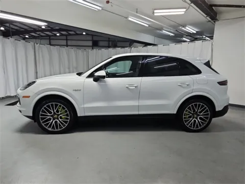 More photos of 2021 Porsche Cayenne E-Hybrid at Gravity Autos Marietta, GA