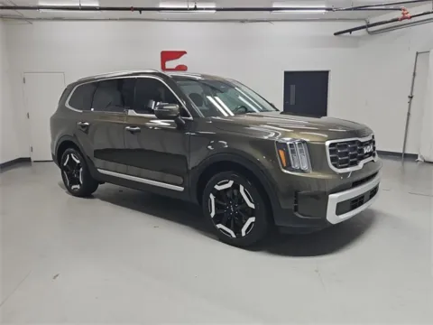 Photos of 2023 Kia Telluride S for sale in Marietta, GA at Gravity Autos Marietta