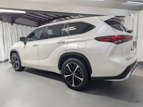 More photos of 2021 Toyota Highlander XSE at Gravity Autos Marietta, GA