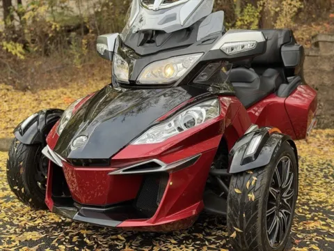 More photos of 2015 Can-Am Spyder at Gravity Autos Duluth, GA