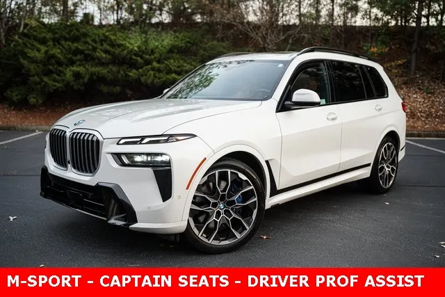 2023 BMW X7 40i's photo