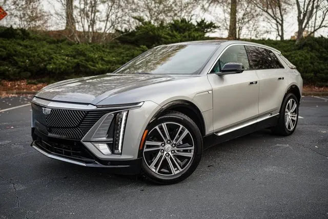 2024 Cadillac LYRIQ Luxury 1's photo
