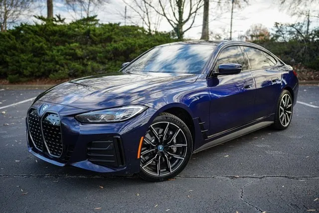 2023 BMW i4 40's photo