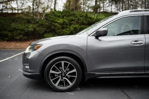 More photos of 2020 Nissan Rogue SL at Gravity Autos Duluth, GA