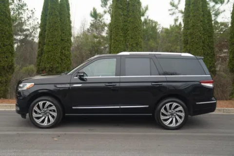 More photos of 2023 Lincoln Navigator Reserve at Gravity Autos Duluth, GA