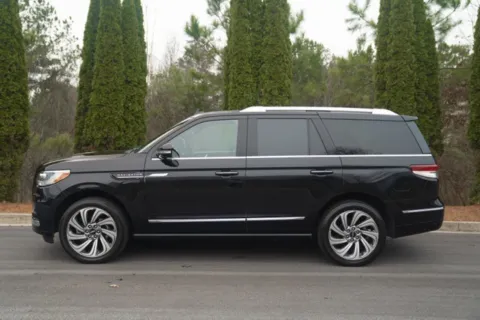 More photos of 2023 Lincoln Navigator Reserve at Gravity Autos Duluth, GA