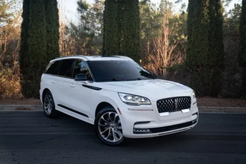 More photos of 2022 Lincoln Aviator Plug-In Hybrid Grand Touring at Gravity Autos Duluth, GA