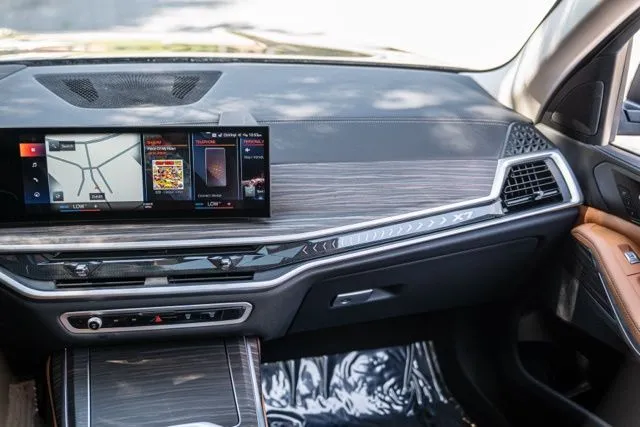 BMW X7 photo 30