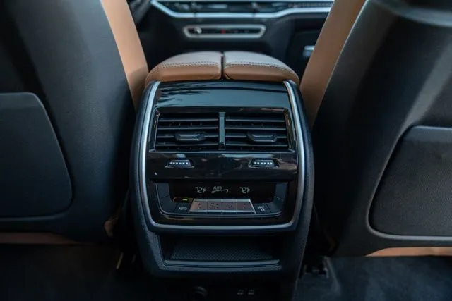 BMW X7 photo 47