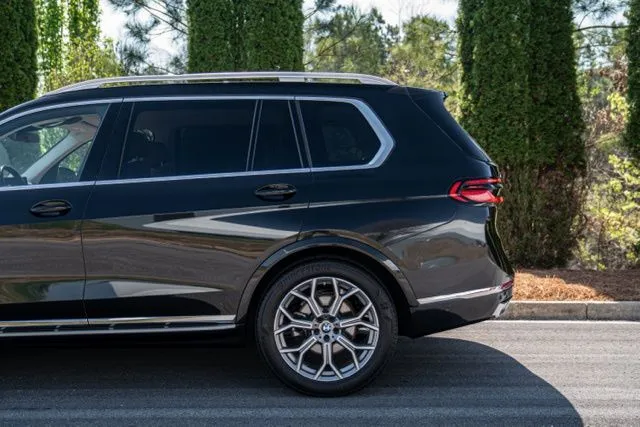 BMW X7 photo 11