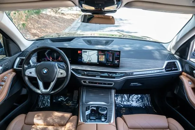 BMW X7 photo 27