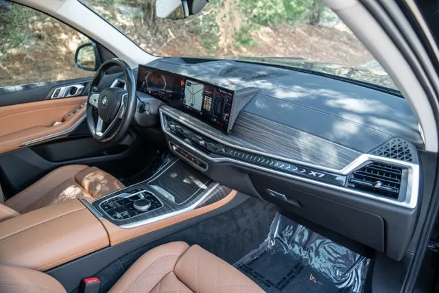BMW X7 photo 28