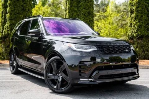 More photos of 2023 Land Rover Discovery HSE R-Dynamic at Gravity Autos Duluth, GA