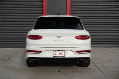 More photos of 2022 Bentley Bentayga V8 at Gravity Autos Duluth, GA