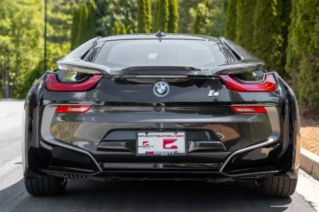 BMW i8 photo 24