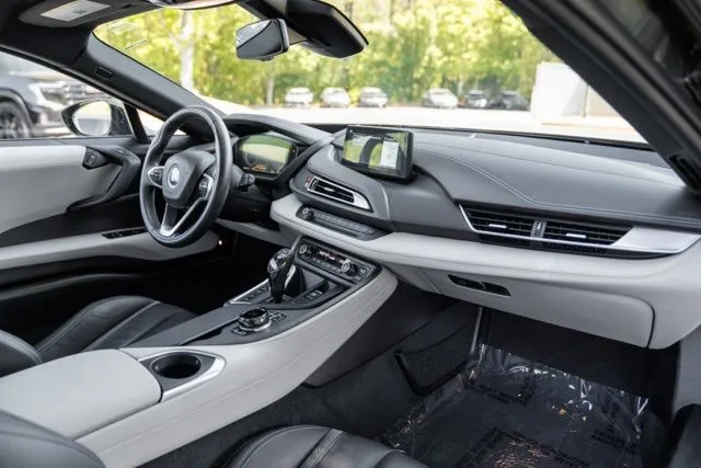BMW i8 photo 30