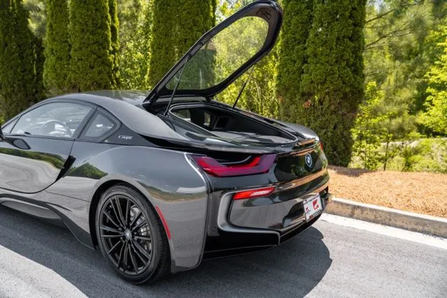 BMW i8 photo 26