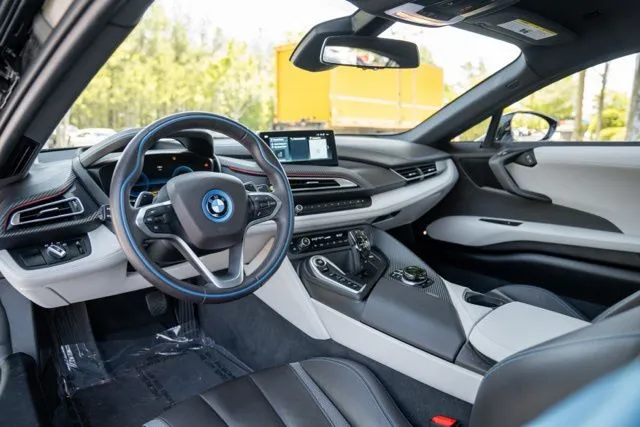 BMW i8 photo 29